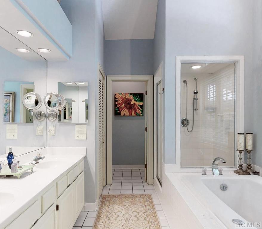 1982 Upper Divide Road