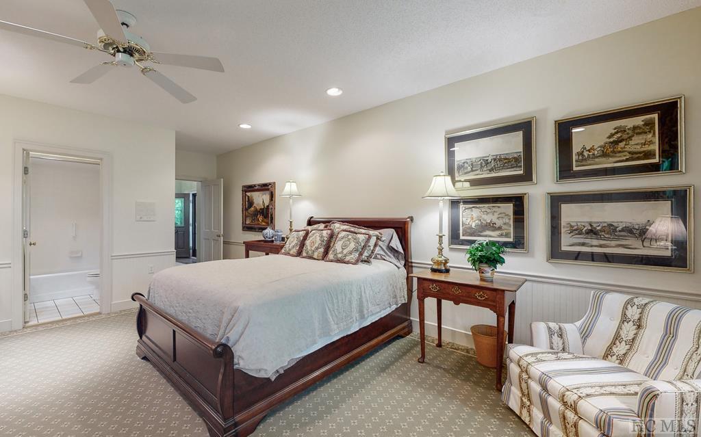 1982 Upper Divide Road