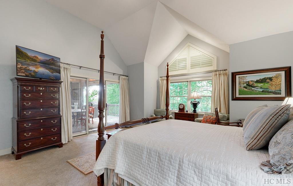 1982 Upper Divide Road