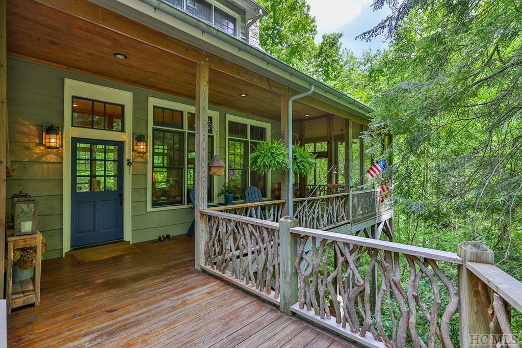 102 Honey Bee Bend