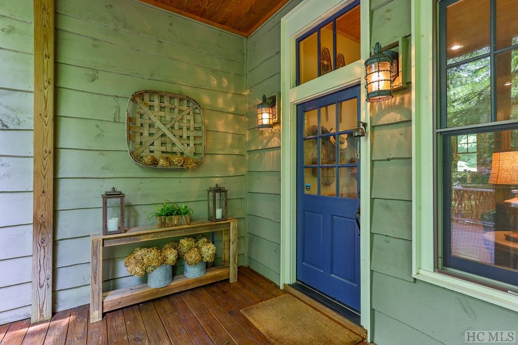102 Honey Bee Bend