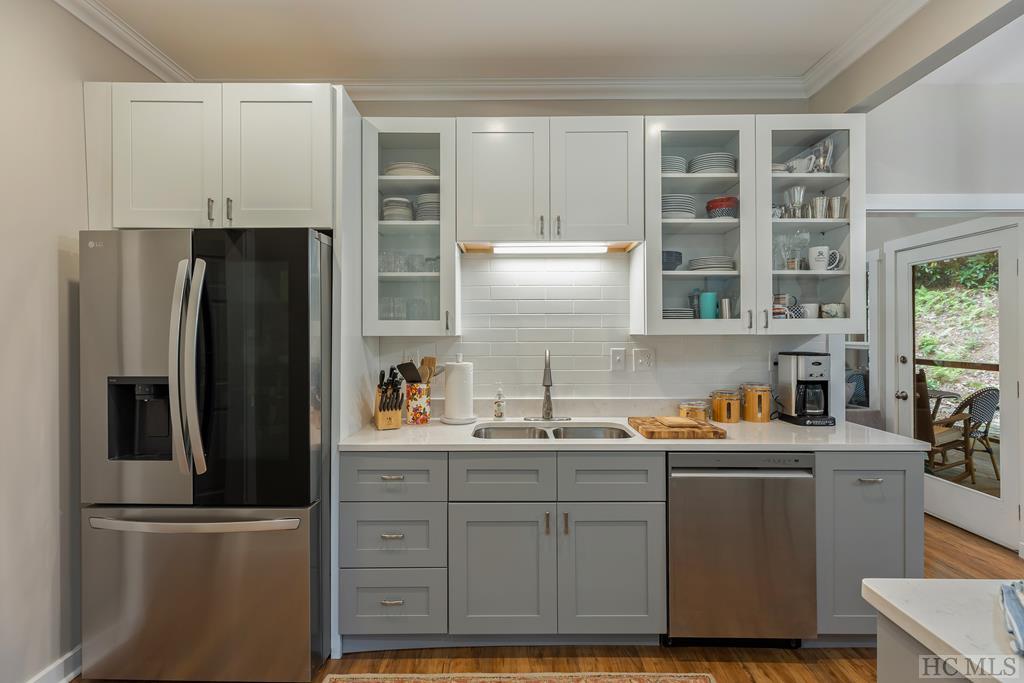 40 Honeysuckle Lane