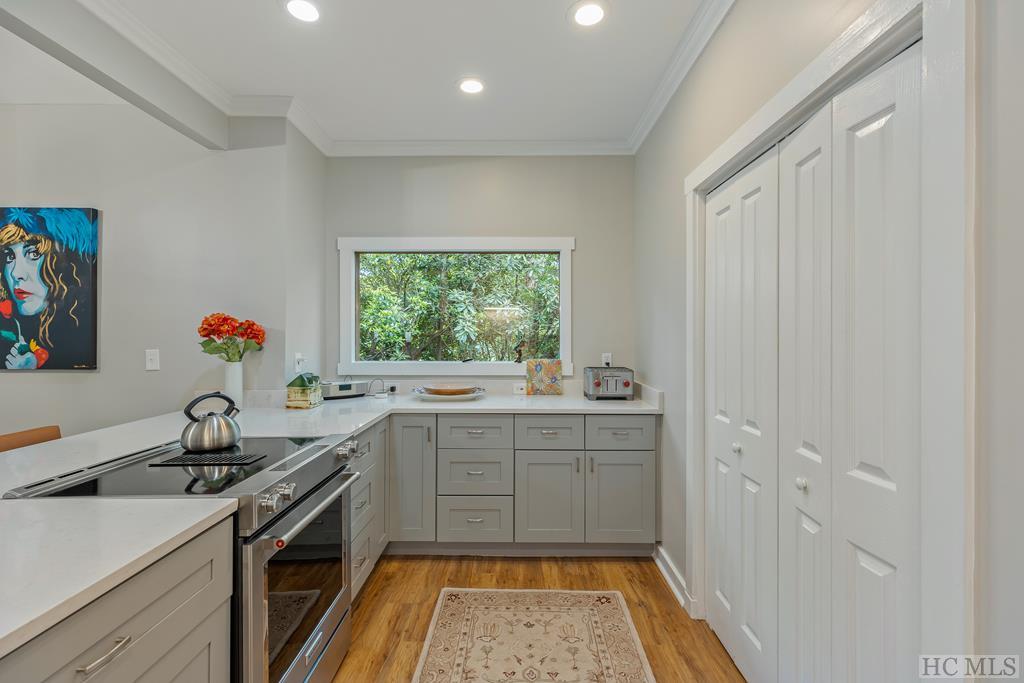 40 Honeysuckle Lane