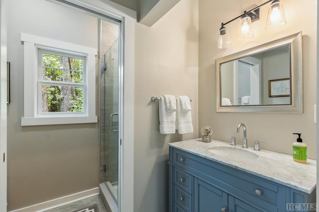 40 Honeysuckle Lane