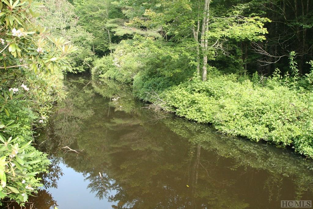 n/a Riverwalk Drive