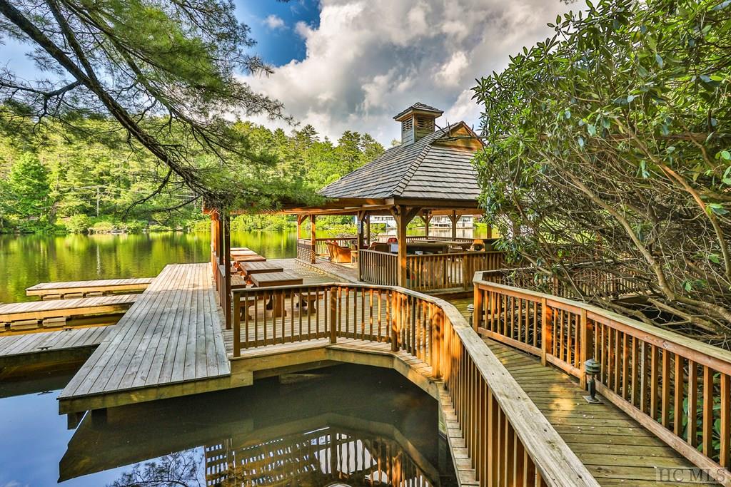 173 Lake Sequoyah Drive