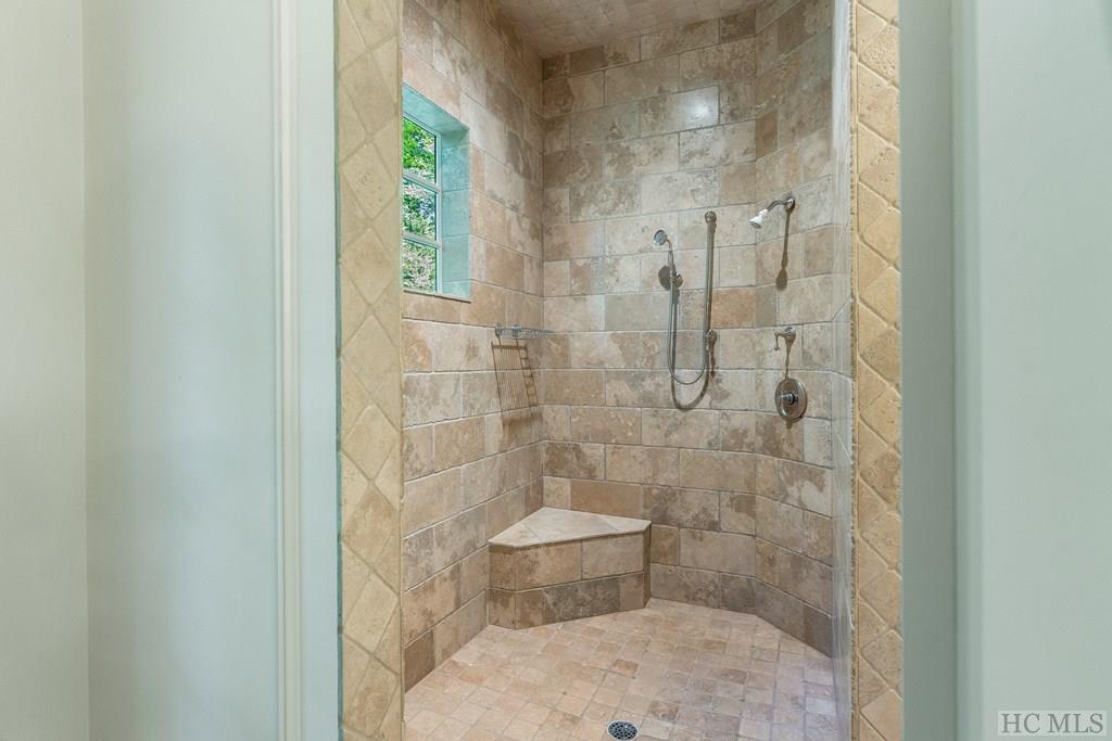 173 Lake Sequoyah Drive