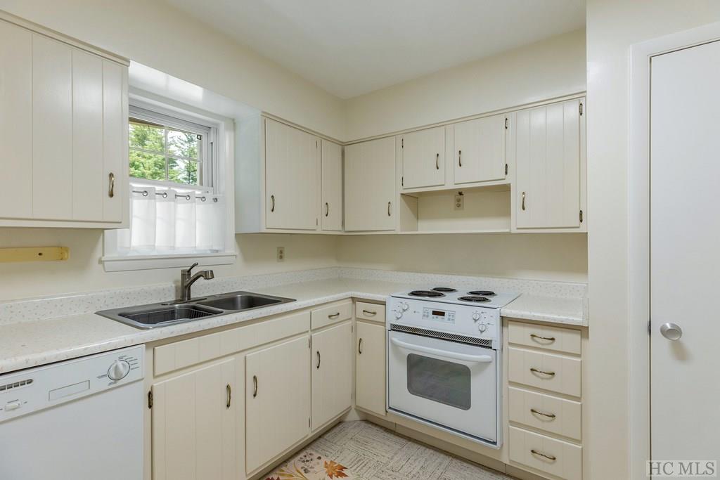 740 Horse Cove Road 3