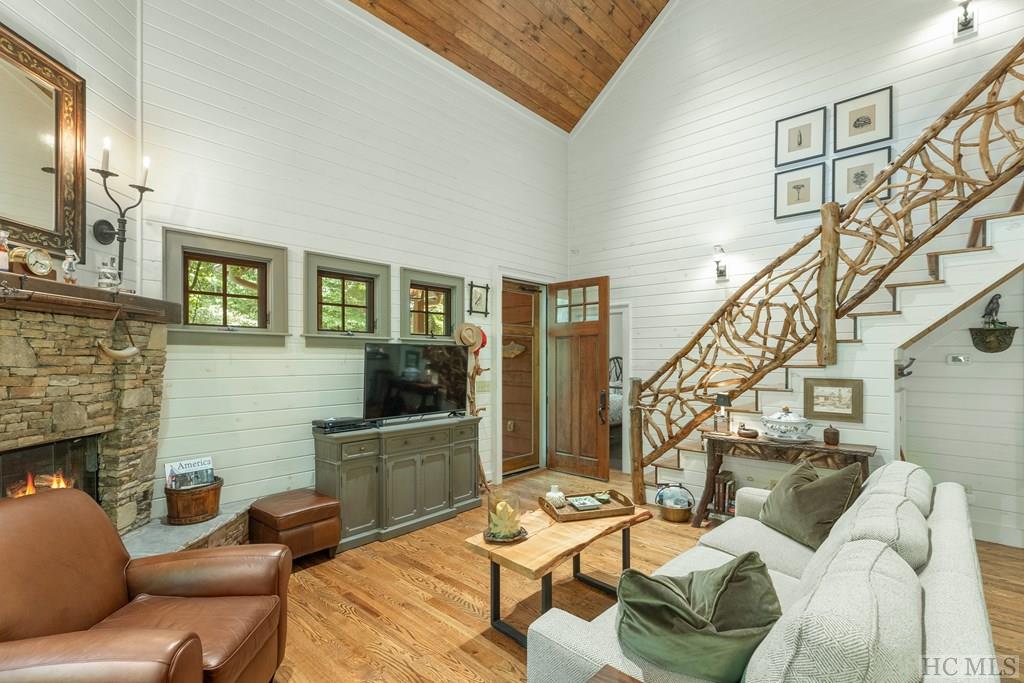 138 Honey Bee Bend