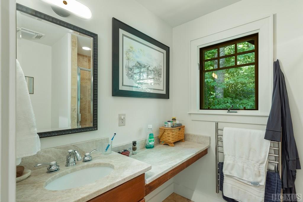138 Honey Bee Bend