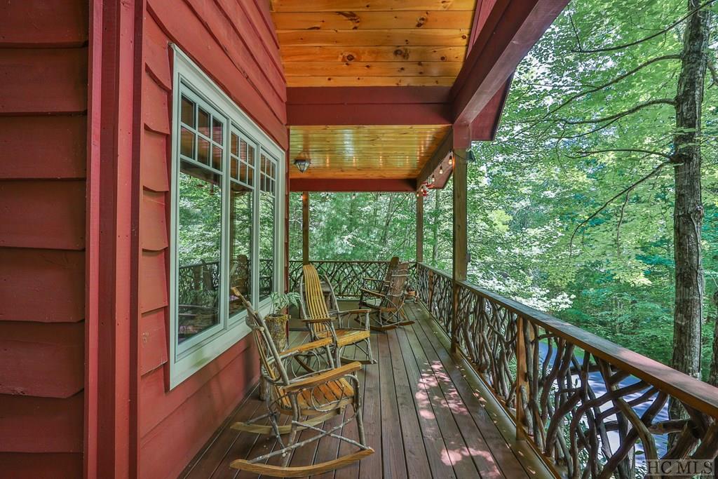 138 Honey Bee Bend