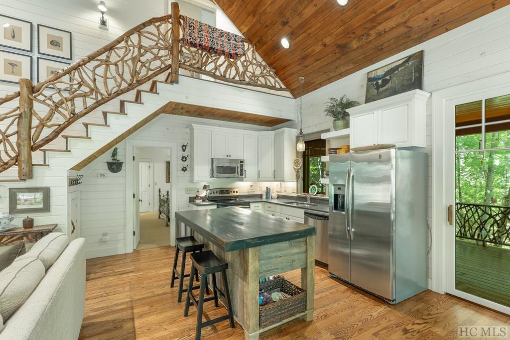 138 Honey Bee Bend