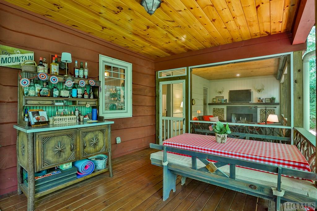 138 Honey Bee Bend