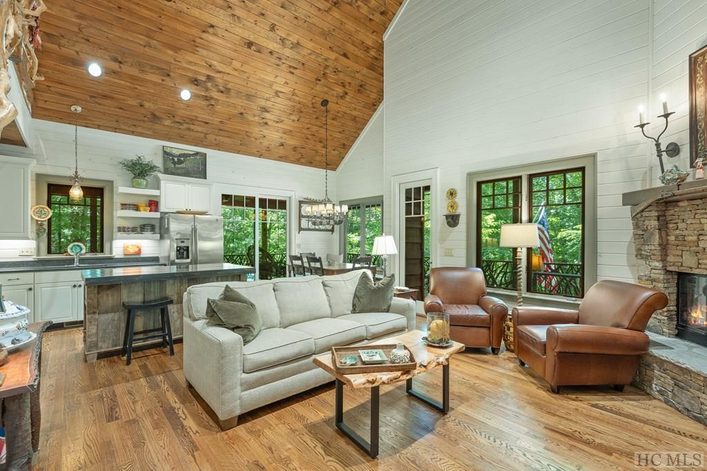 138 Honey Bee Bend