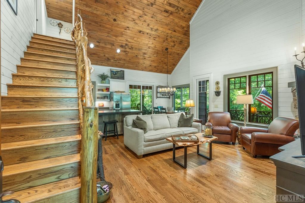 138 Honey Bee Bend