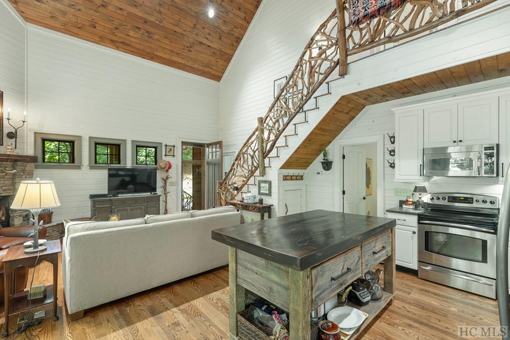 138 Honey Bee Bend