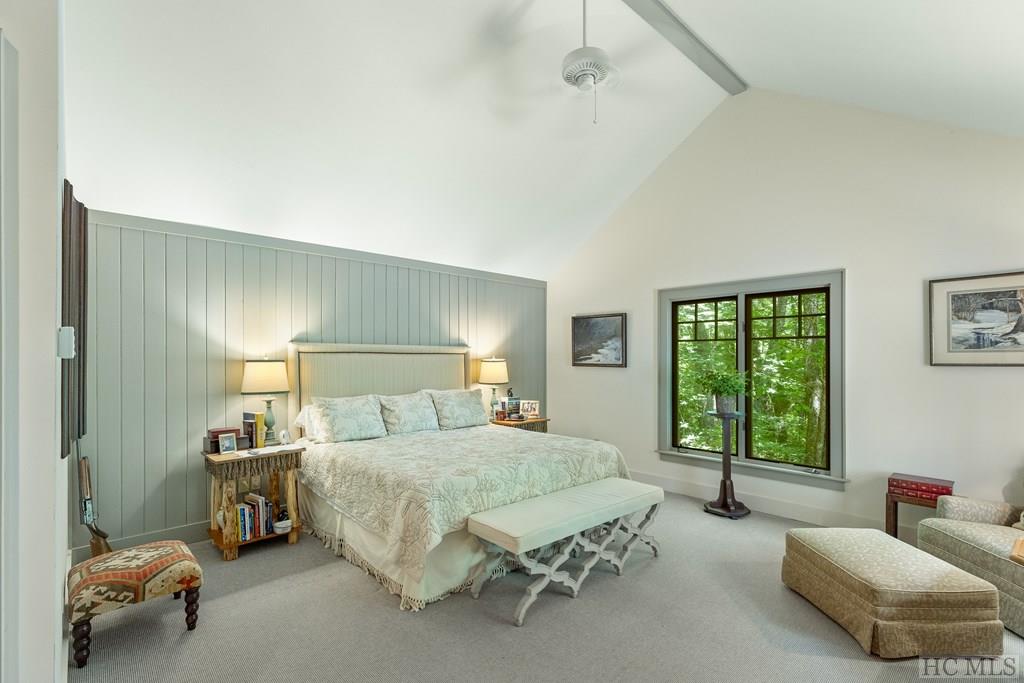 138 Honey Bee Bend