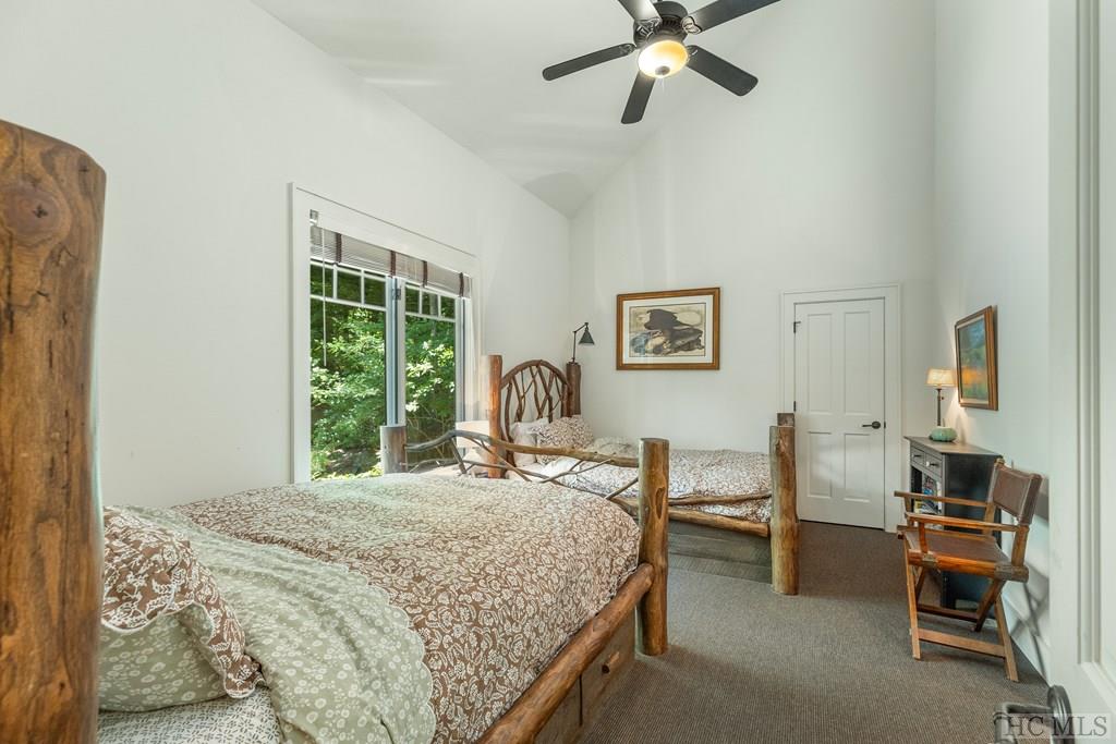 138 Honey Bee Bend