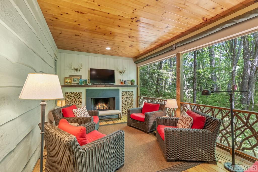 138 Honey Bee Bend