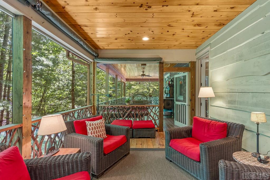 138 Honey Bee Bend