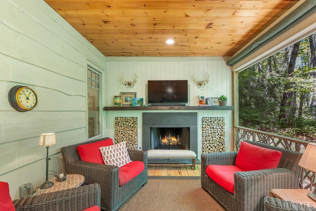 138 Honey Bee Bend