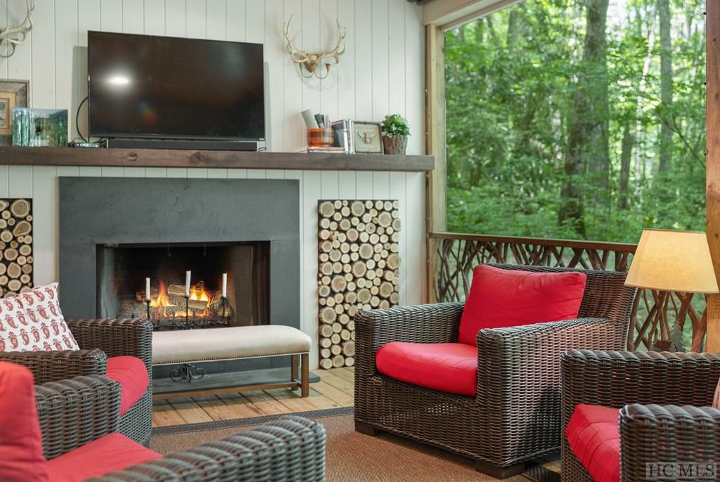 138 Honey Bee Bend