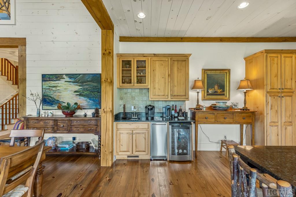 2162 Upper Divide Road