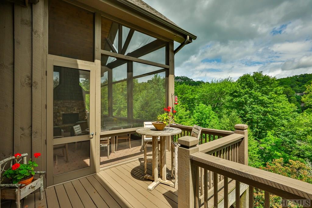 2162 Upper Divide Road