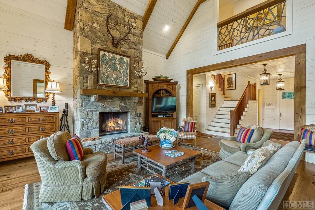 2162 Upper Divide Road