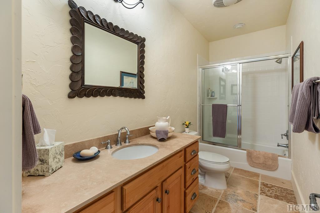 2162 Upper Divide Road