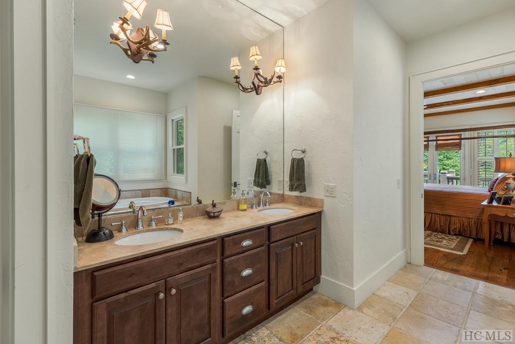 2162 Upper Divide Road