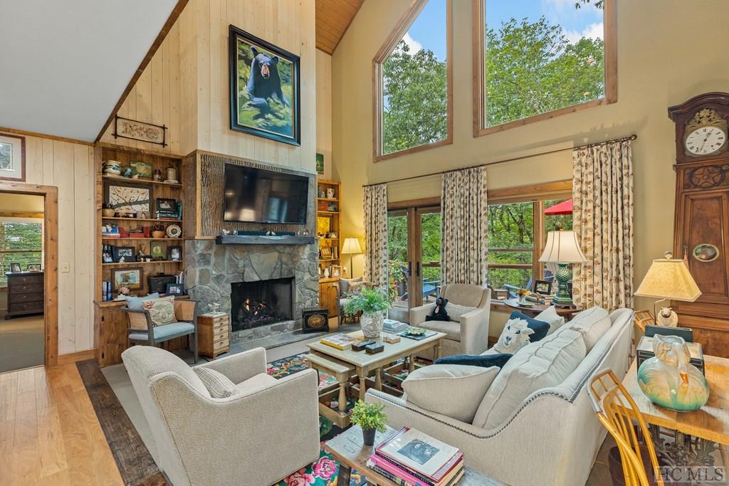 53 Ridge Lane