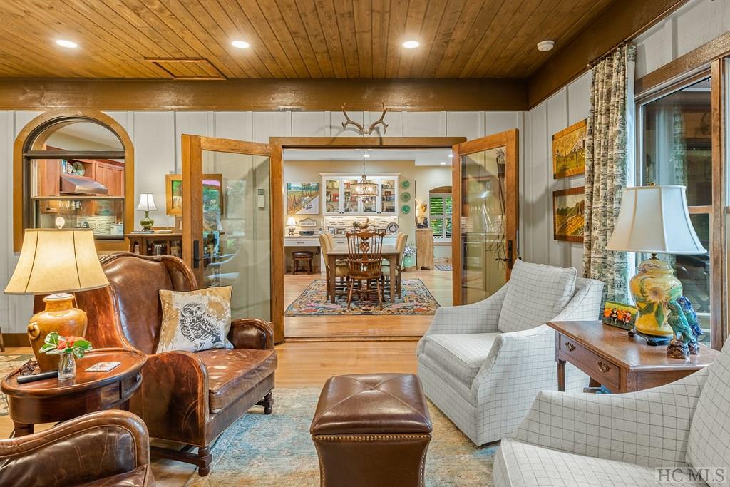 53 Ridge Lane