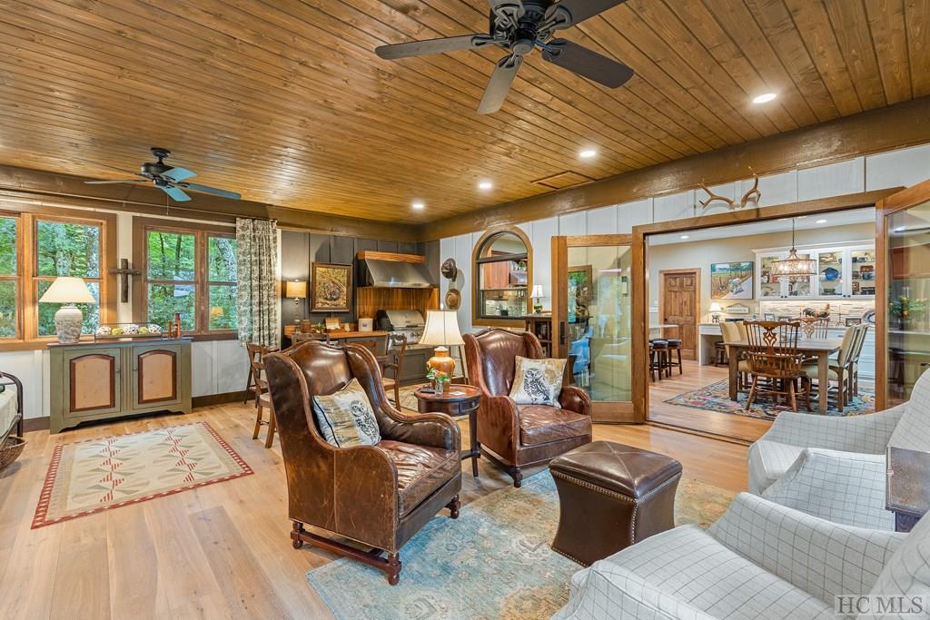 53 Ridge Lane