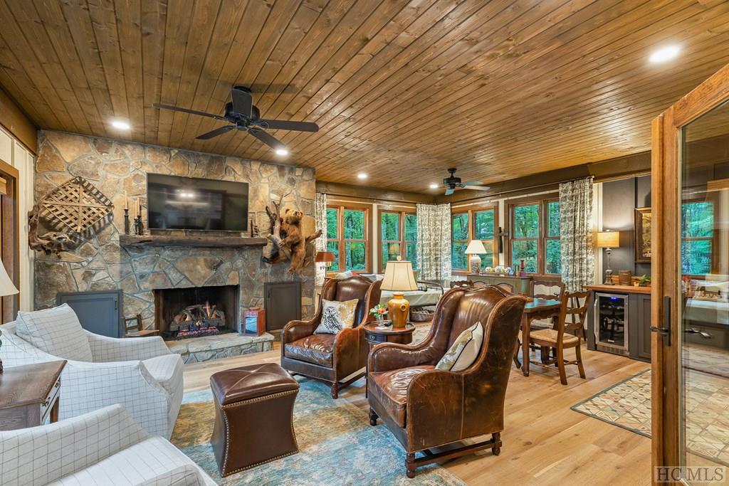53 Ridge Lane