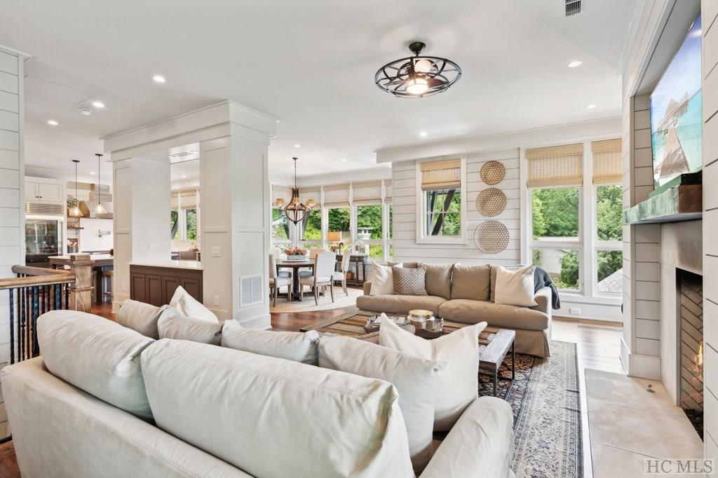 339 Moorewood Road