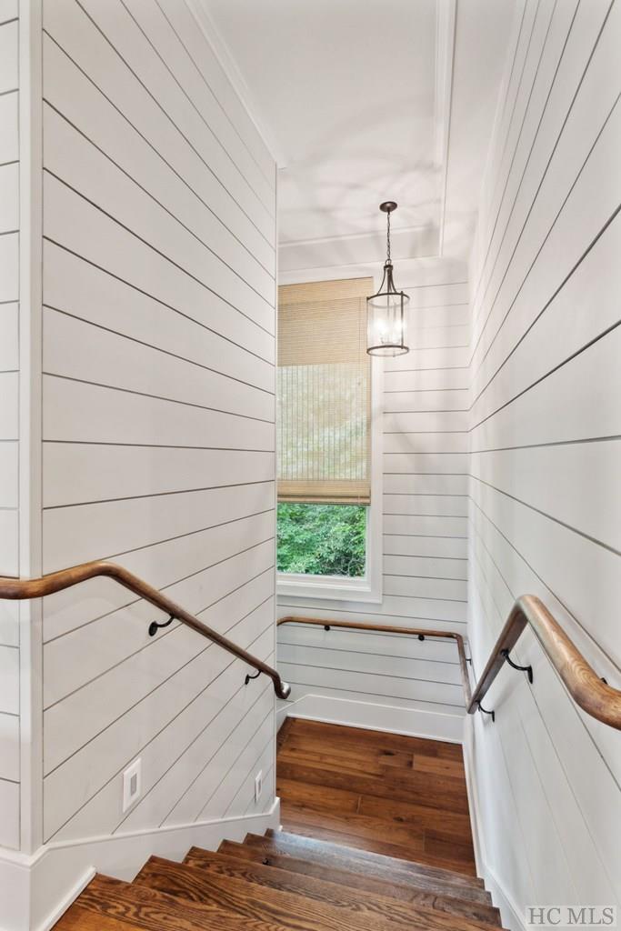339 Moorewood Road
