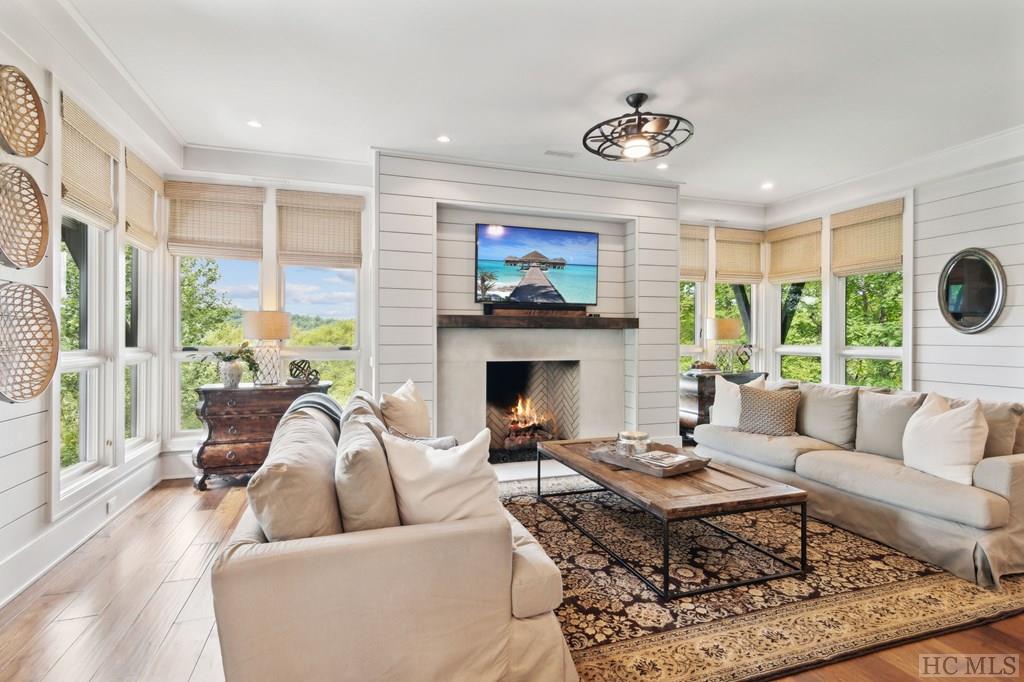 339 Moorewood Road