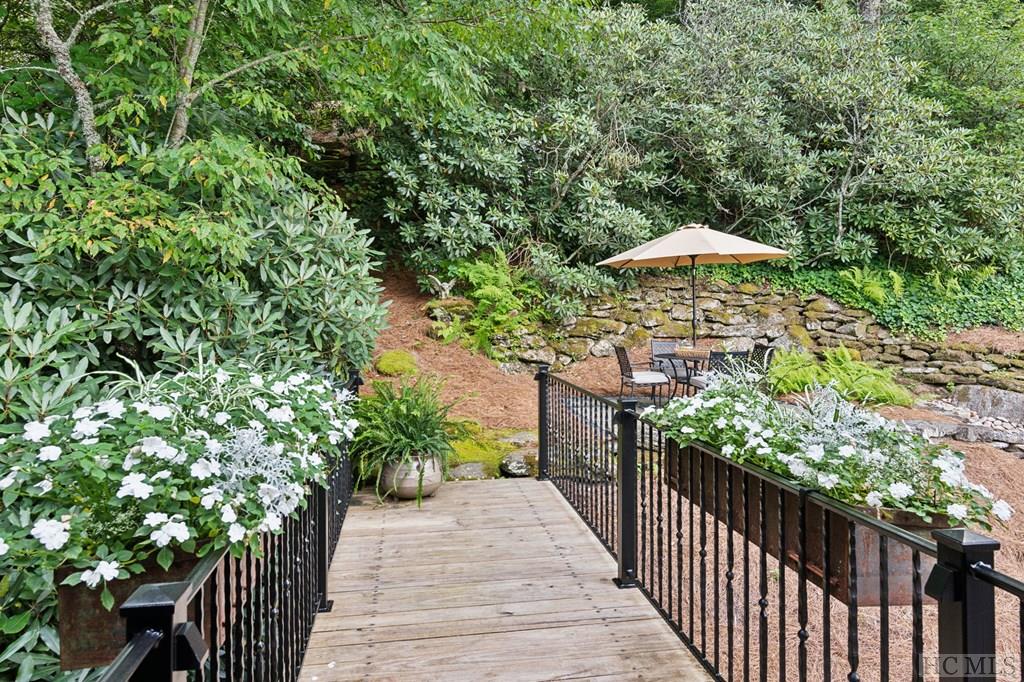 339 Moorewood Road