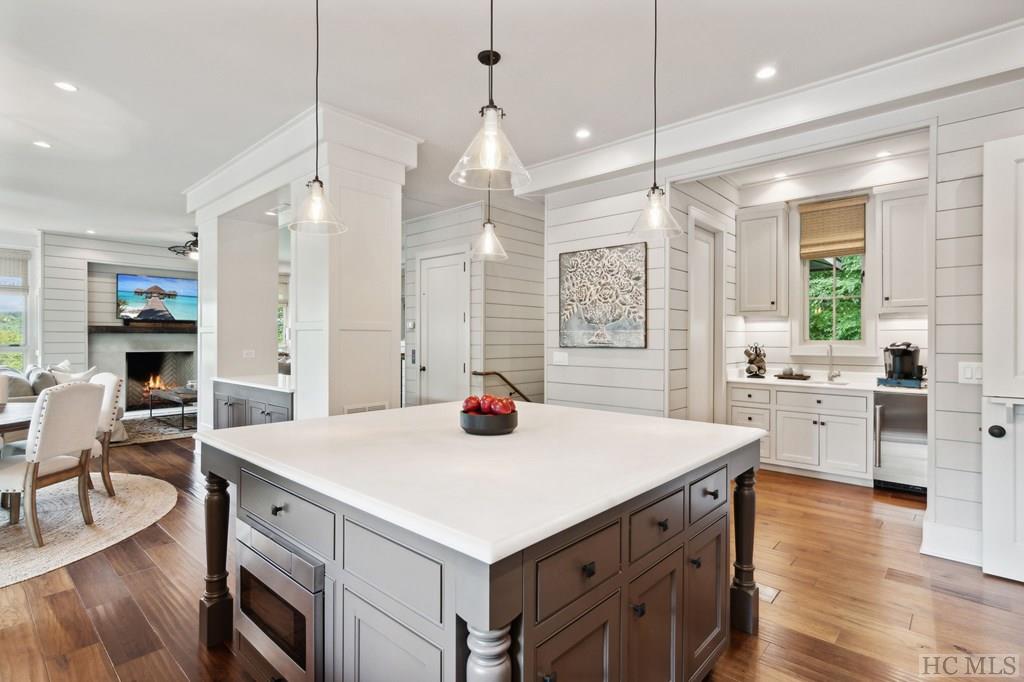 339 Moorewood Road
