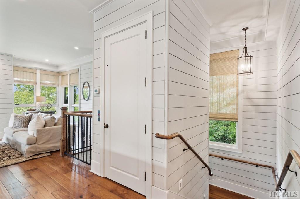 339 Moorewood Road