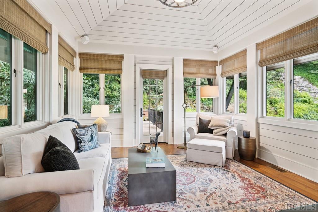 339 Moorewood Road