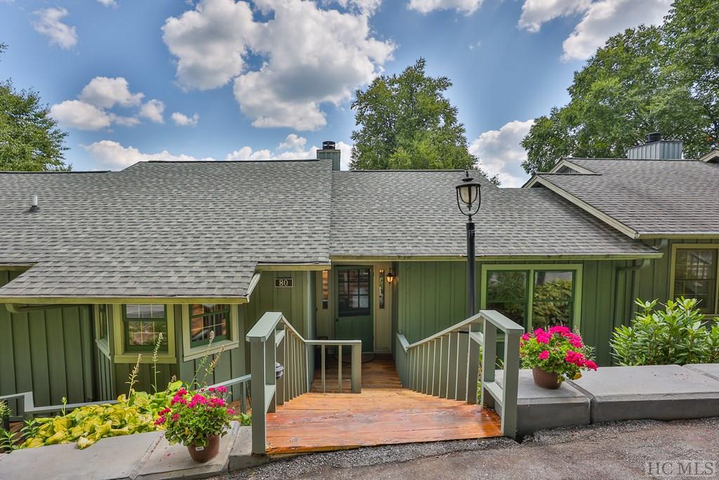80 Ridge Lake Circle