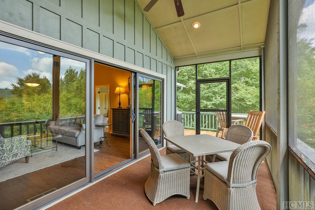 80 Ridge Lake Circle