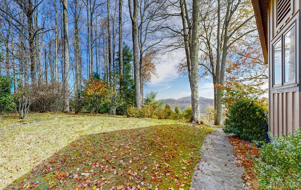 611 Queen Mountain Road
