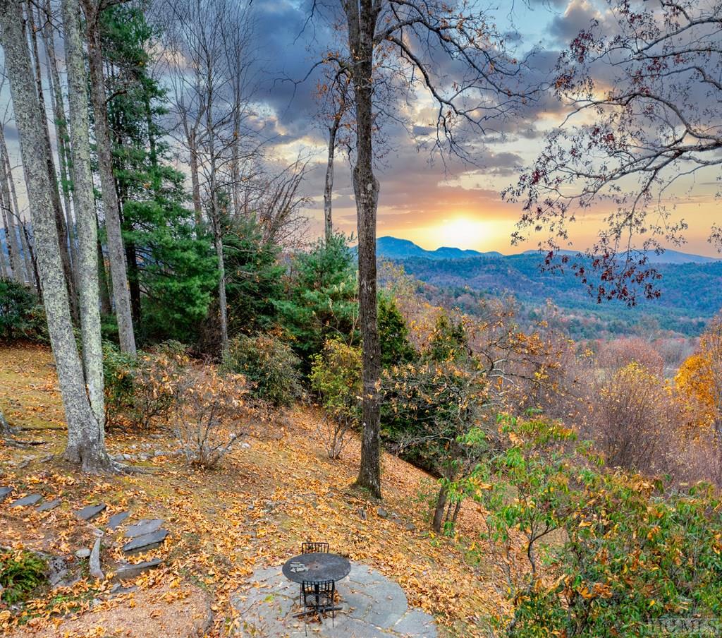 611 Queen Mountain Road
