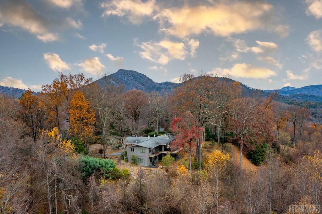 611 Queen Mountain Road