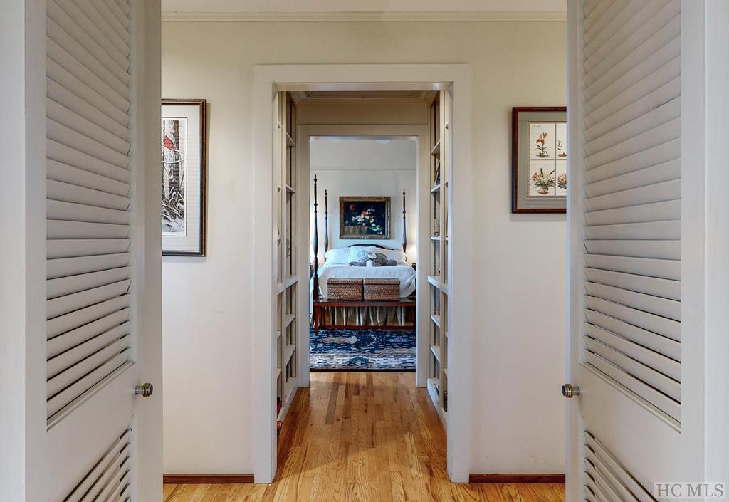 611 Queen Mountain Road