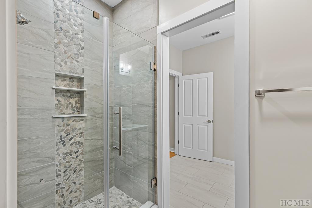 31 Chestnut Hill Rd.