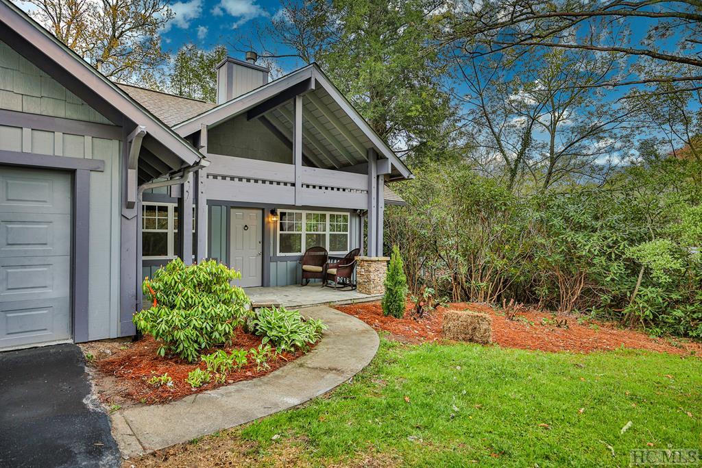 31 Chestnut Hill Rd.